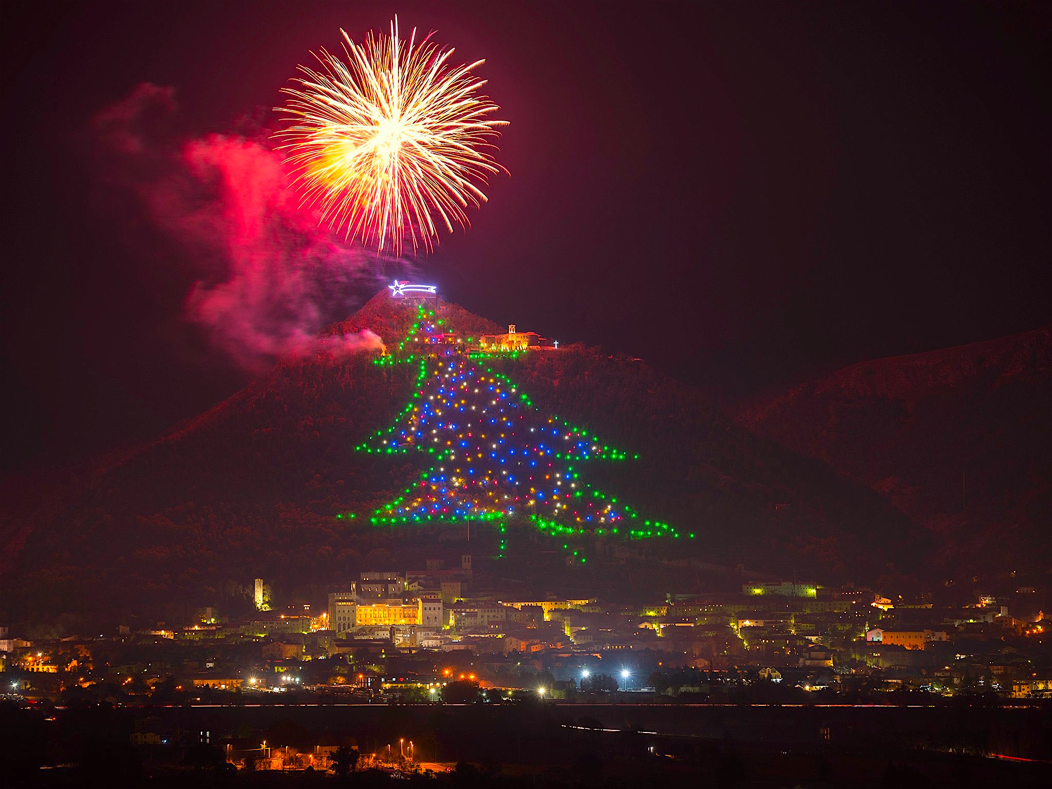 The Gubbio Christmas Tree The world's biggest Christmas tree Italy